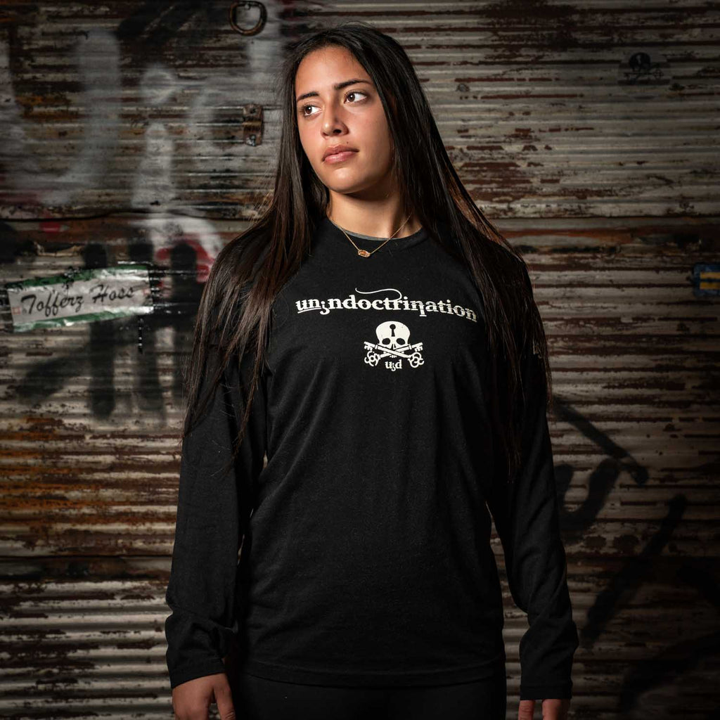 Men’s/Unisex Long-Sleeved Tee