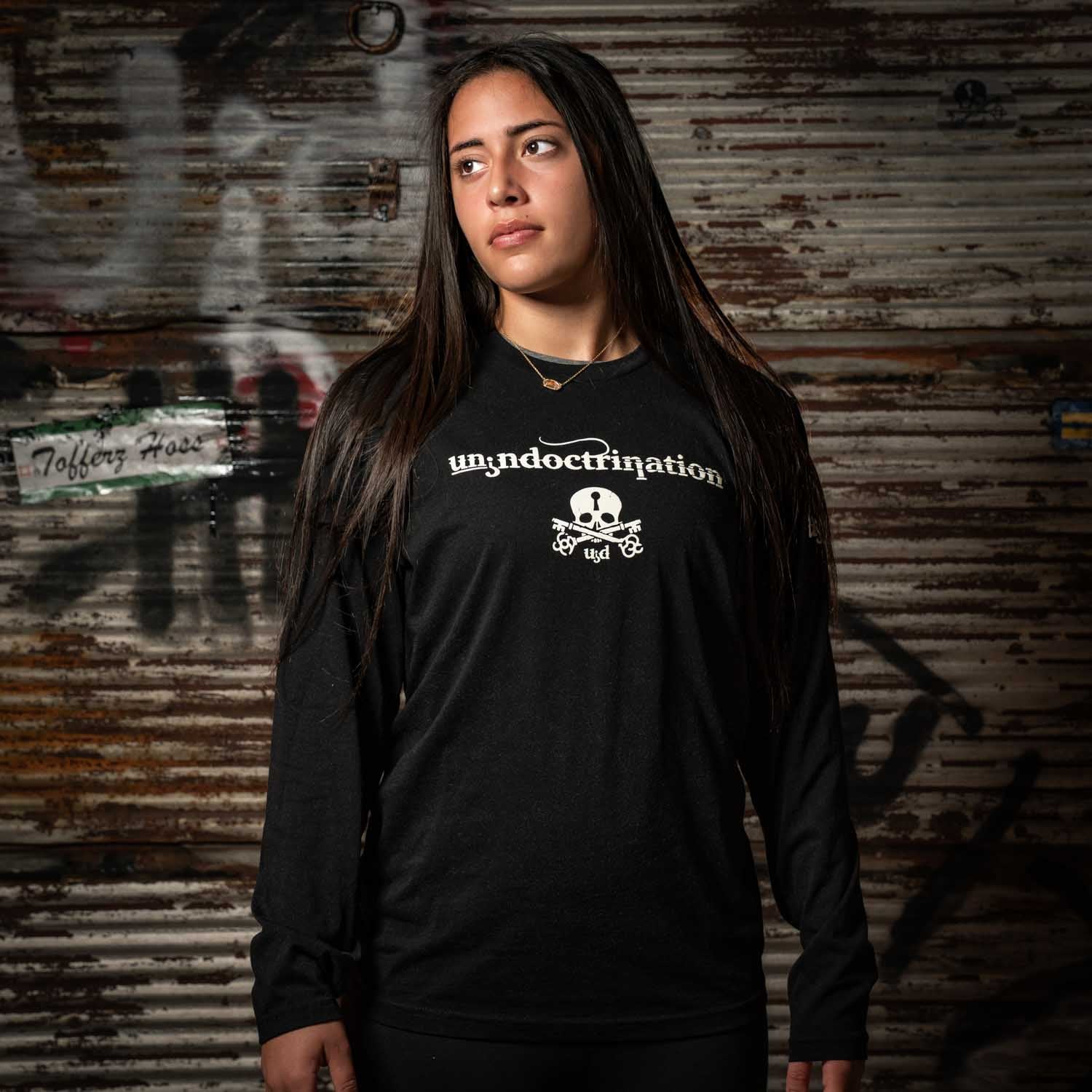 Men’s/Unisex Long-Sleeved Tee