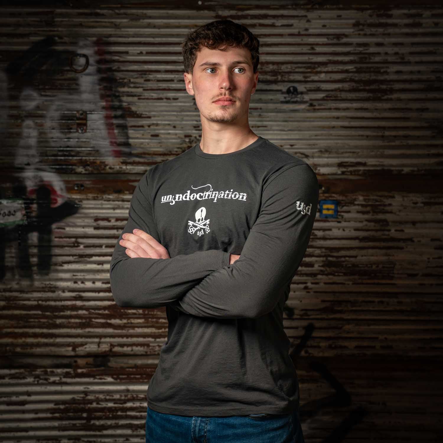 Men’s/Unisex Long-Sleeved Tee