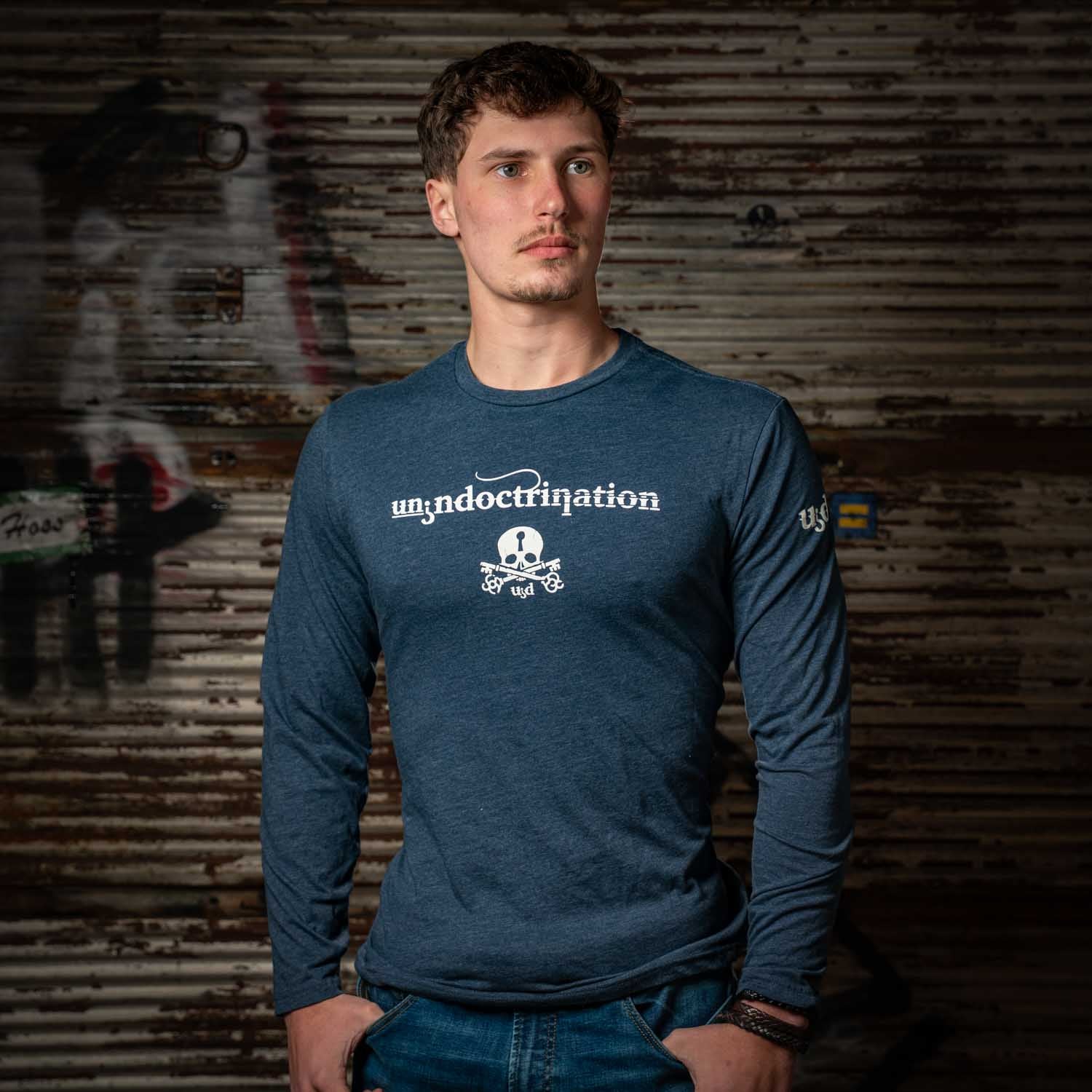 Men’s/Unisex Long-Sleeved Tee