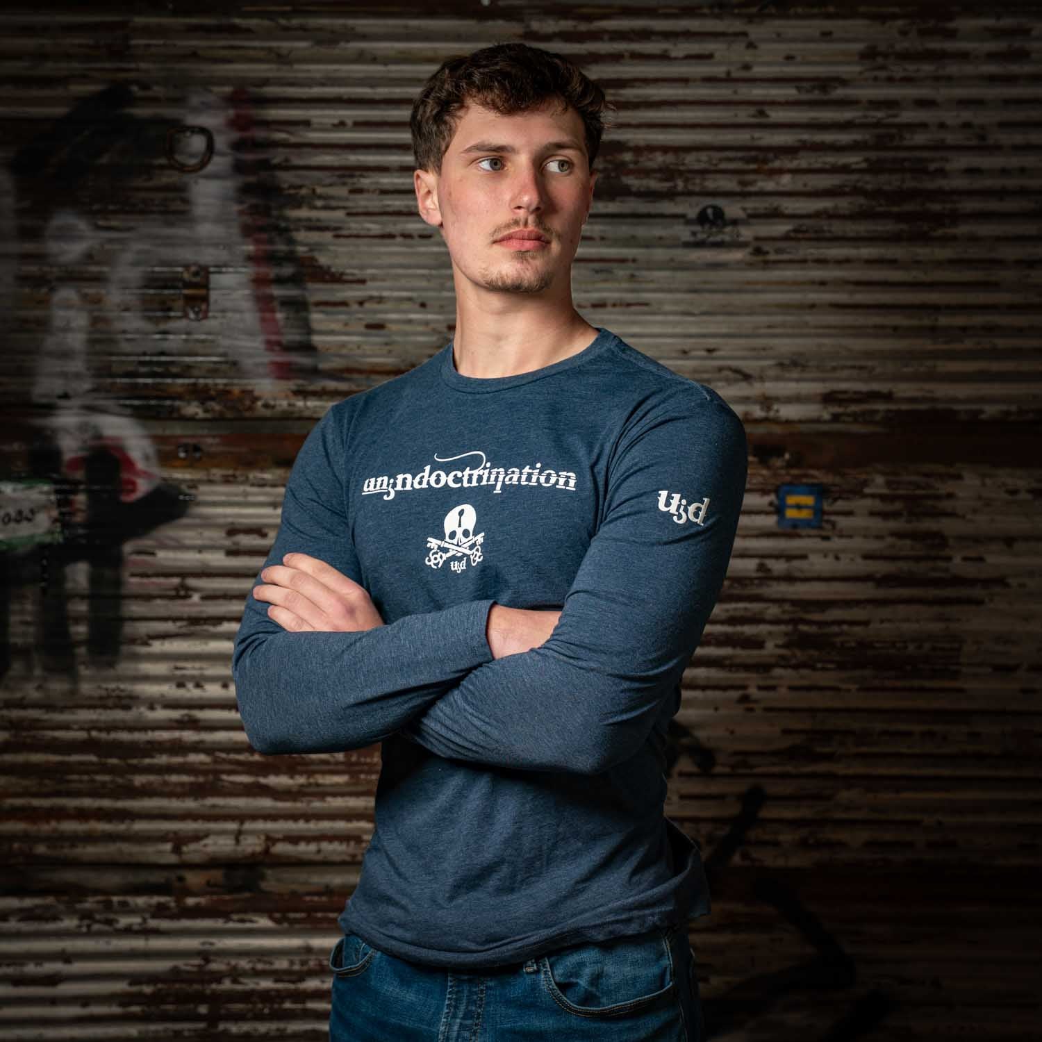 Men’s/Unisex Long-Sleeved Tee